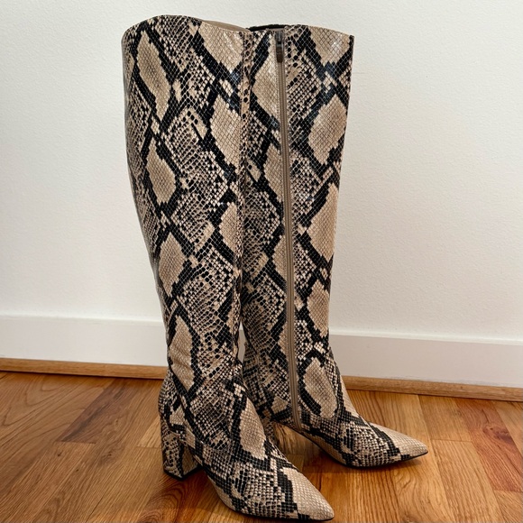 NWB Marc Fisher Retie2 Over-the-Knee Snake Print Boots – 7M – NEW With Box - Picture 4 of 9